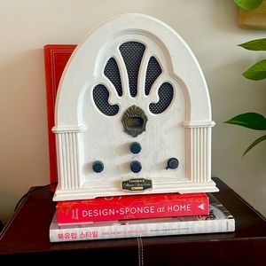 Thomas vintage radio . Collector’s edition. Works 🤩👍
